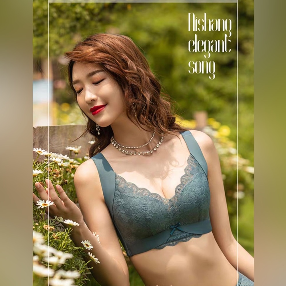 Wireless bra magnetic free , gathers softly invisible dandelion warmth 36/80 B